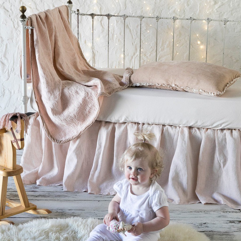 Linen crib outlet bedding