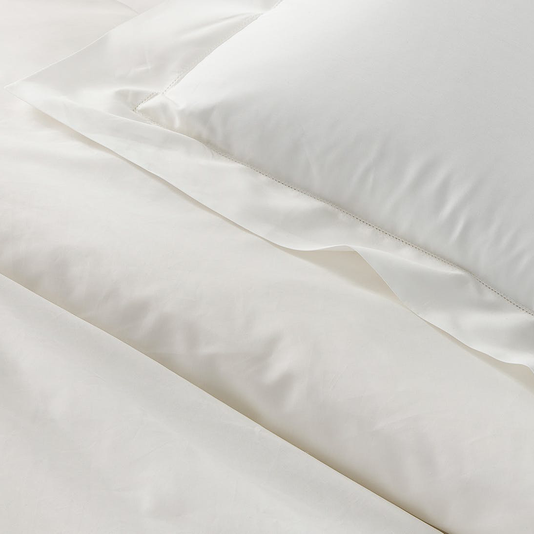 Gatsby Hemstitch by Matouk | Fine Linens