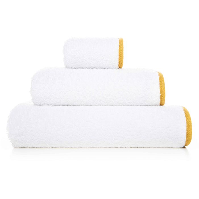 https://www.finelinens.com/media/catalog/product/cache/18868decd4fe990c2d10d7fdcf8e2404/1/5/150277___Portobello_Towel_Gold_1.jpg