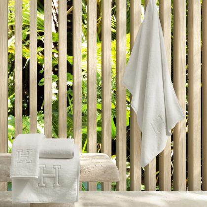 Classic Chain Towel by Matouk – Linen Society