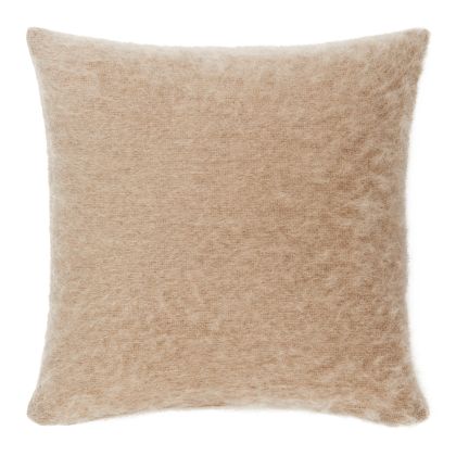 https://www.finelinens.com/media/catalog/product/cache/5a1090630772b61d0d057c52b6069b83/1/9/197532___Mohair_Decorative_Pillow_Noisette.jpg