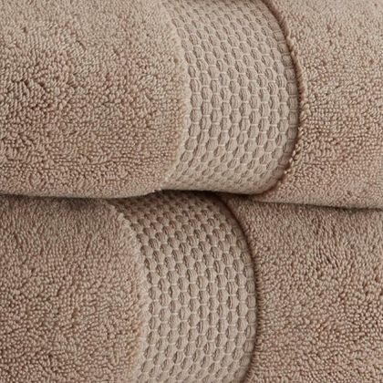 Kassatex Atelier 800-gram Bath Towel White